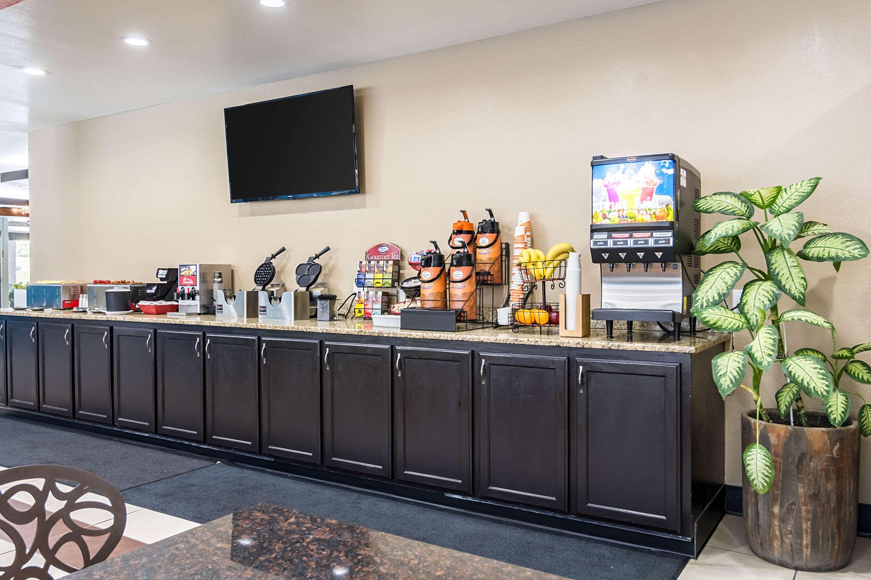 Clarion Inn & Suites Russellville I-40 Εξωτερικό φωτογραφία
