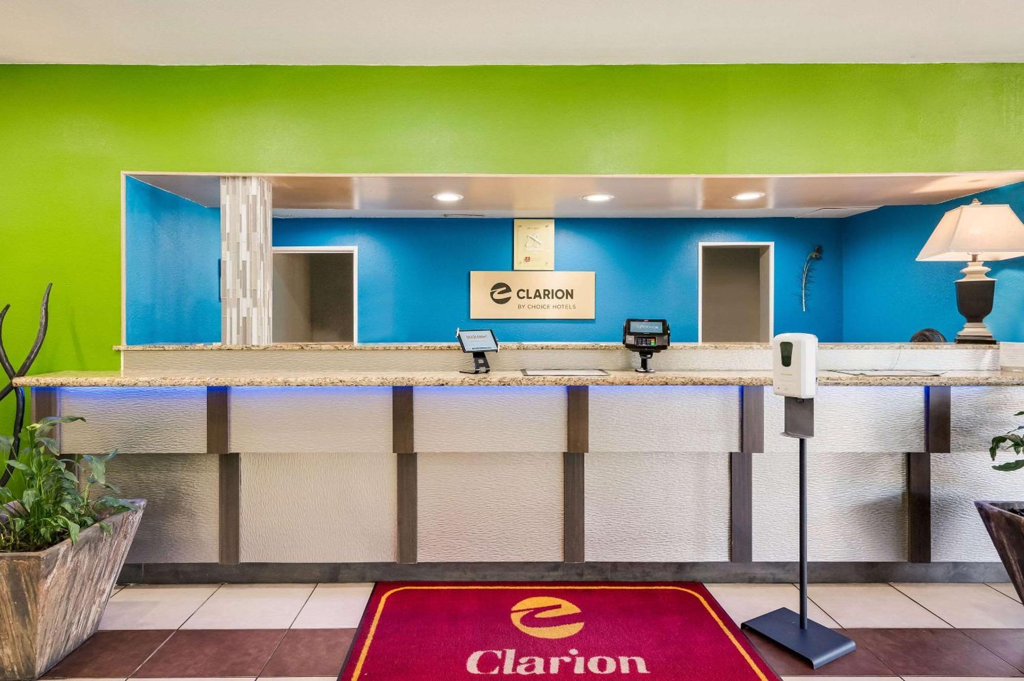 Clarion Inn & Suites Russellville I-40 Εξωτερικό φωτογραφία