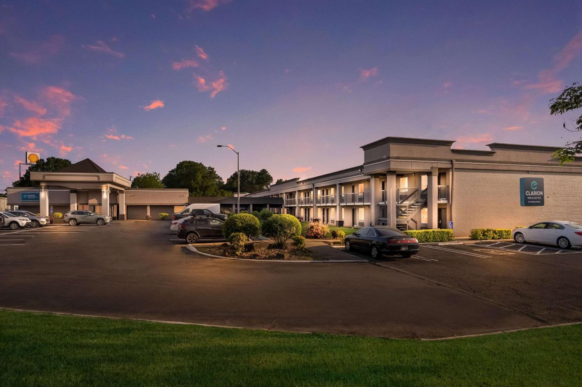 Clarion Inn & Suites Russellville I-40 Εξωτερικό φωτογραφία