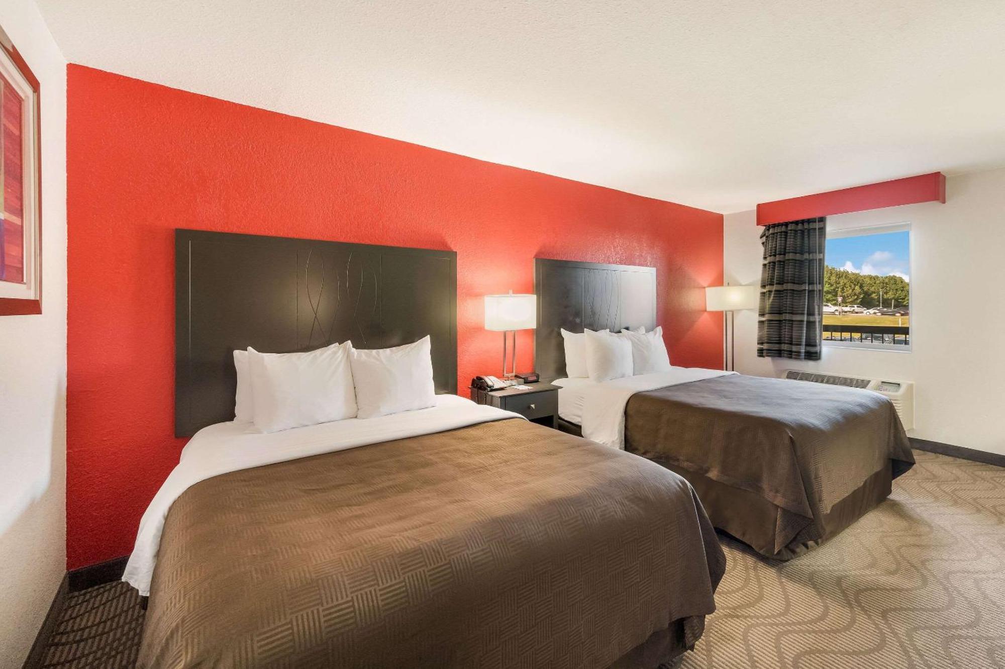 Clarion Inn & Suites Russellville I-40 Εξωτερικό φωτογραφία