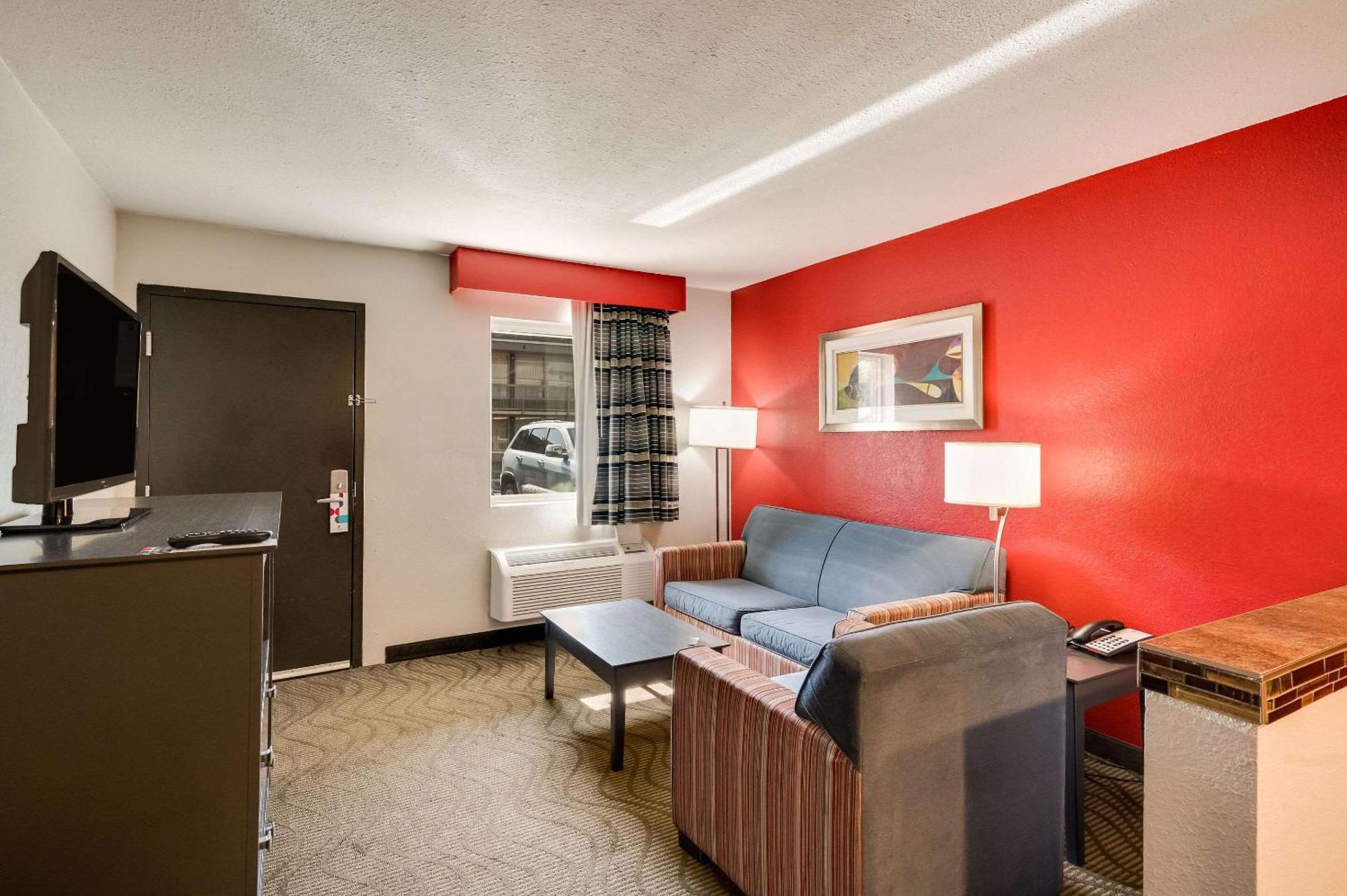 Clarion Inn & Suites Russellville I-40 Εξωτερικό φωτογραφία
